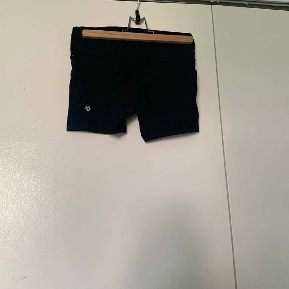 Black / Hot pink lulu booty shorts (reversible)